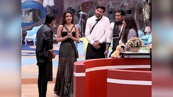 Bigg Boss 12, 26 December, Day 101 written updates: Deepak wins the BB hotel task twice