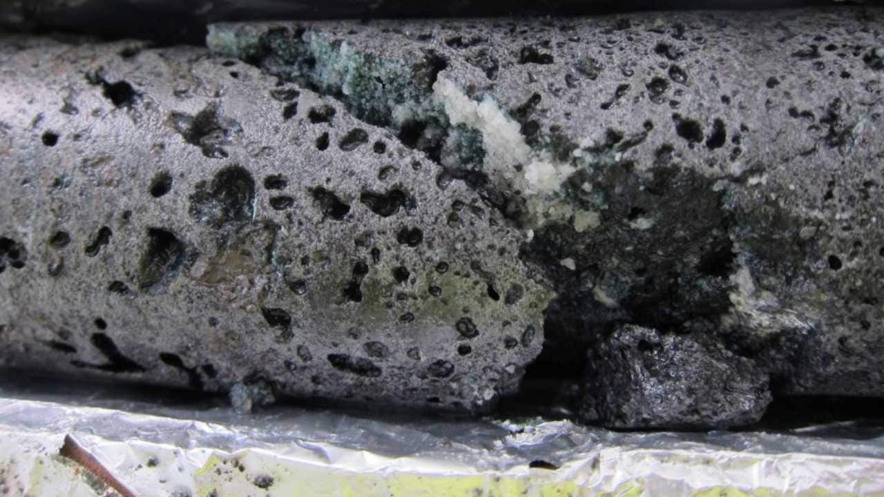 A different method of carbon capture using in a project called CarbFix at the geothermal power plant in Iceland manages to bind CO2 into rocks. Image: CarbFix