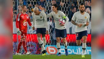 Ligue 1: Edinson Cavani saves point for Paris Saint-Germain with draw against Strasbourg; Lille beat Montpellier