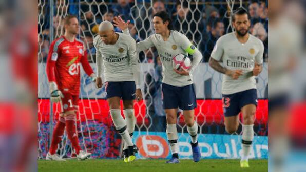 Ligue 1: Edinson Cavani saves point for Paris Saint-Germain with draw against Strasbourg; Lille beat Montpellier