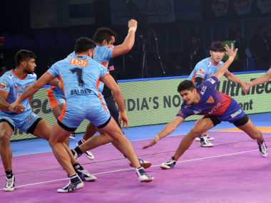 Pro Kabaddi League 2018: Dabang Delhi warm up for the playoffs with fine win over hosts Bengal Warriors Pro Kabaddi League 2018: Dabang Delhi warm up for the playoffs with fine win over hosts Bengal Warriors