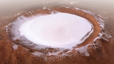 ESA's Mars Express captures Korolev crater covered in kilometres of pristine snow