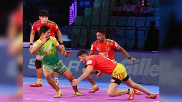 Pro Kabaddi 2018: Gujarat Fortunegiants thrash Patna Pirates in Inter-Zone match to qualify for play-offs