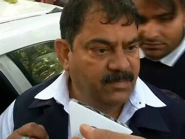 ED conducts raid at house of Robert Vadra's 'close aide' and Congress worker Jagdish Sharma, questions him