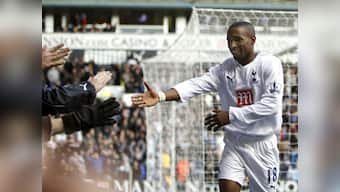 Carabao Cup: Jermain Defoe presented with 2008 English League Cup winners medal ten years after Tottenham beat Chelsea in final
