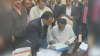 Kamal Nath announces farm loan waiver hours after assuming office as Madhya Pradesh chief minister