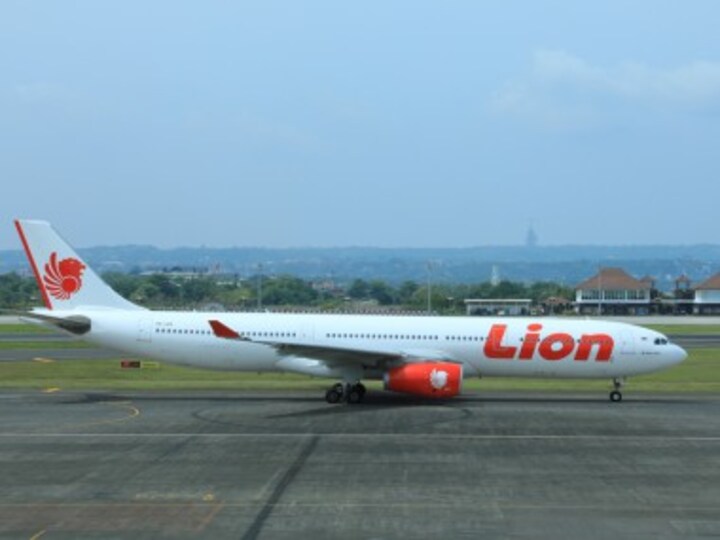 Lion Air crash: Indonesia finds cockpit voice recorder 8 metres under seabed mud, remains of few victims in Java Sea