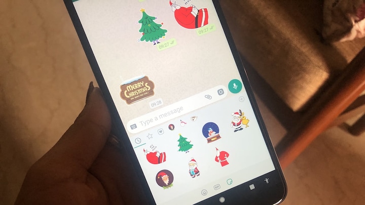 WhatsApp for Android may soon get sticker, emoji tabs in the doodle feature