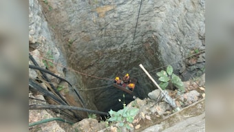 Daily Bulletin: Anupam Kher against showing Gandhis The Accidental Prime Minister, IAF, navy join rescue efforts in Meghalaya mine; day's top stories