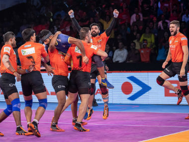 Pro Kabaddi 2018, Live Score, Dabang Delhi vs U Mumba: Mumbai take top spot with clinical victory Pro Kabaddi 2018, Live Score, Dabang Delhi vs U Mumba: Mumbai take top spot with clinical victory