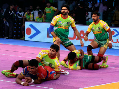 Pro Kabaddi 2018, Match Highlights, Gujarat Fortunegiants vs Patna Pirates: Rohit Gulia shines as Fortunegiants trounce Pirates Pro Kabaddi 2018, Match Highlights, Gujarat Fortunegiants vs Patna Pirates: Rohit Gulia shines as Fortunegiants trounce Pirates