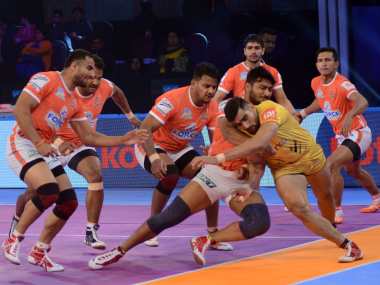 Pro Kabaddi League 2018: Puneri Paltan inflict damaging loss on Telugu Titans; Bengal Warriors begin home leg with win Pro Kabaddi League 2018: Puneri Paltan inflict damaging loss on Telugu Titans; Bengal Warriors begin home leg with win