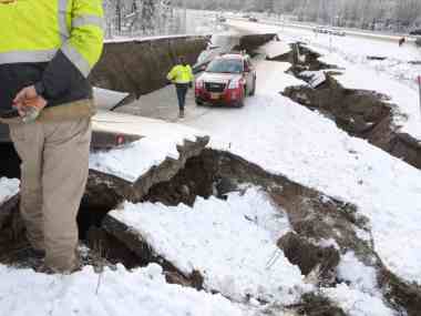 Alaska's Anchorage hit by 7.0-magnitude earthquake; several injured but no deaths reported; University, airport closed Alaska's Anchorage hit by 7.0-magnitude earthquake; several injured but no deaths reported; University, airport closed