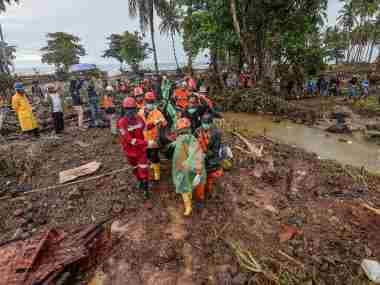 Indonesia Tsunami: Public health crisis looms large as clean water, medical supplies run low; experts warn of more deadly waves