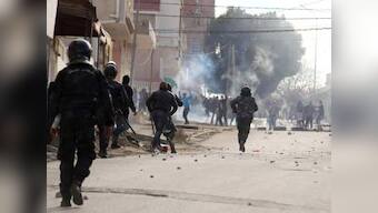 Protests in Tunisia after scribe Abderrazak Zorgui sets himself on fire; journalists' union blames State for his death