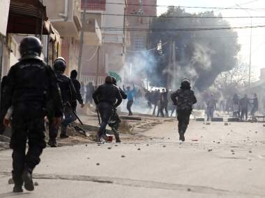Protests in Tunisia after scribe Abderrazak Zorgui sets himself on fire; journalists' union blames State for his death