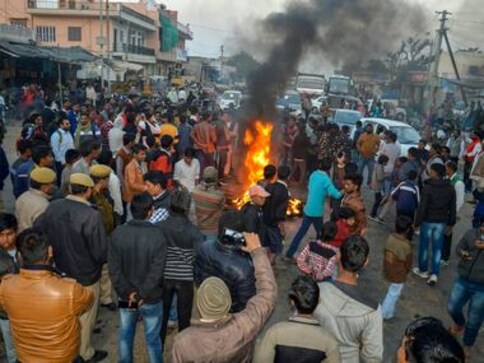Congress to name Rajasthan chief minister soon: Sachin Pilot supporters burn tyres, block roads as party leadership deliberates Congress to name Rajasthan chief minister soon: Sachin Pilot supporters burn tyres, block roads as party leadership deliberates