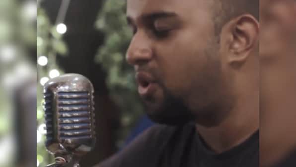 Patio Unplugged: Mumbai-based Rajesh Ravi charms the audience with his wit
