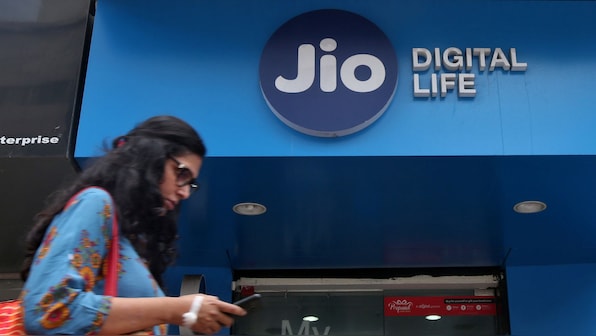 Softbank is reportedly looking to invest $2-3 billion in Reliance Jio
