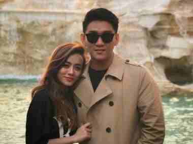 'How can I live without you?' Sole surviving member of Indonesian pop band pays tribute to wife killed by tsunami