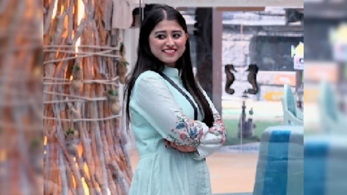 Bigg Boss 12 evicted contestant Somi Khan says she hopes 'a commoner like Deepak, Romil, Surbhi wins the trophy'