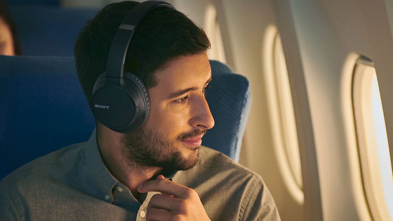 The Sony WH-C700N features active noise-cancelling and support for voice assistants. Image: Sony