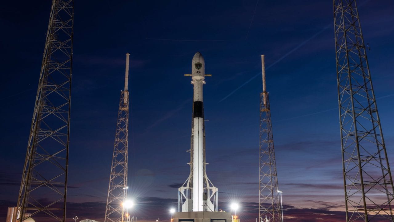 The Falcon 9 rocket standing on the launchpad at Cape Canaveral ahead of launch. Image: SpaceX/Twitter