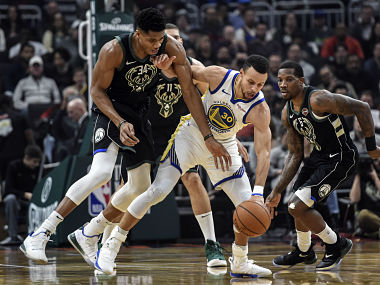 NBA: Stephen Curry, Klay Thompson lead Warriors to win over Bucks; D'Angelo Russell stars to help Nets beat Raptors NBA: Stephen Curry, Klay Thompson lead Warriors to win over Bucks; D'Angelo Russell stars to help Nets beat Raptors