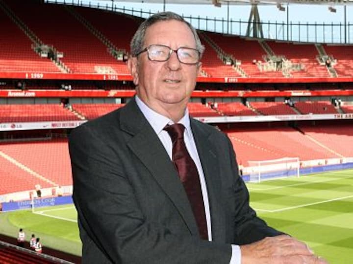 Premier League: Former Arsenal chairman Peter Hill-Wood, who hired Arsene Wenger, dies at the age of 82