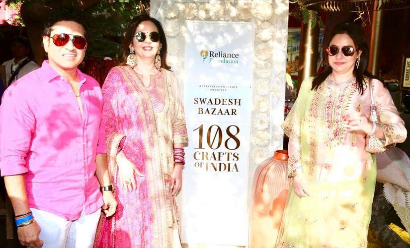 Nita Ambani with master blaster Sachin Tendulkar and Anjali Tendulkar at Swadesh Bazar, an initiative of Reliance Foundation.