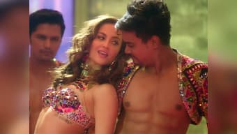 Fraud Saiyyan song Chamma Chamma blatantly objectifies Elli Avram in Urmila Matondkar's chartbuster remix