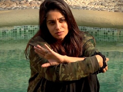 Bigg Boss 12, 18 December, Day 93 updates: Dipika chooses Karanvir over Sreesanth in ticket to finale task Bigg Boss 12, 18 December, Day 93 updates: Dipika chooses Karanvir over Sreesanth in ticket to finale task