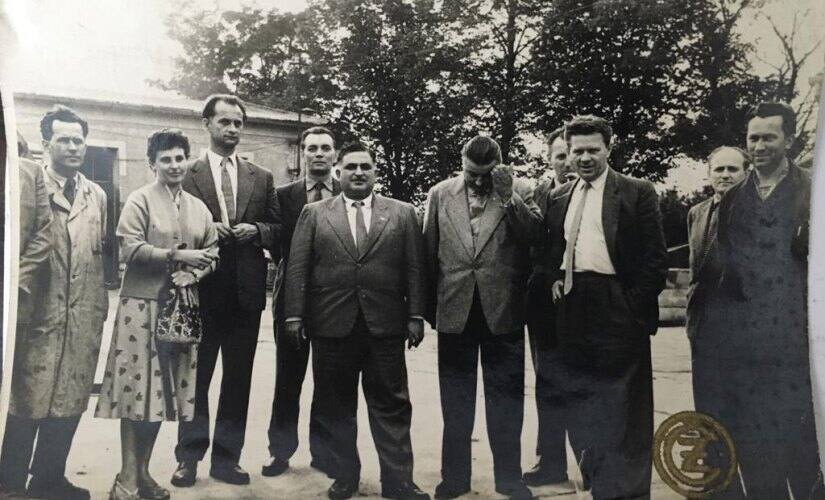 Rustom Irani (centre) with representatives from Jawa. Image courtesy: Boman Irani