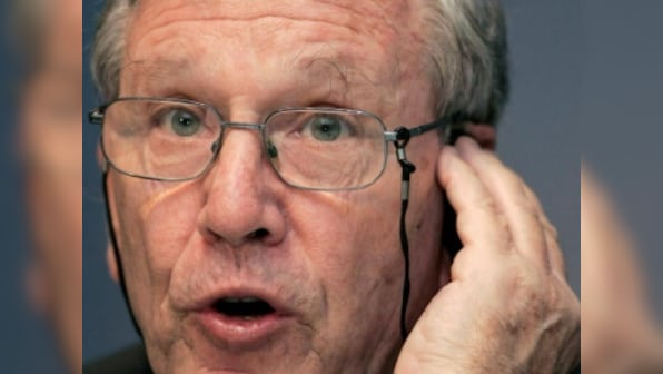 Israeli author Amos Oz dies of cancer: 79-year-old was vocal supporter of two-state solution for Palestine conflict