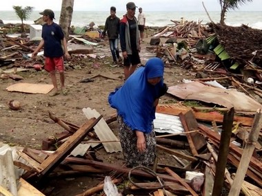 Toll in Indonesia tsunami rises to 62; undersea landslide after volcanic eruption, full moon triggered wave Toll in Indonesia tsunami rises to 62; undersea landslide after volcanic eruption, full moon triggered wave