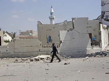 At least 16 dead in Mogadishu blast near Somalia's presidential palace; Al-Shabab claims responsibility At least 16 dead in Mogadishu blast near Somalia's presidential palace; Al-Shabab claims responsibility