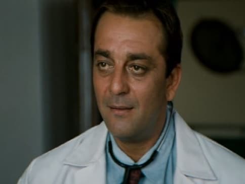 Munna Bhai MBBS: Rajkumar Hirani's directorial debut made fans embrace Sanjay Dutt with a jadoo ki jhappi Munna Bhai MBBS: Rajkumar Hirani's directorial debut made fans embrace Sanjay Dutt with a jadoo ki jhappi