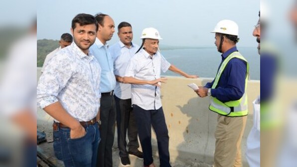 'Inspiring' Manohar Parrikar's photo with a tube running through his nose draws sharp criticism on social media; Twitterati tells netas to stop politicking