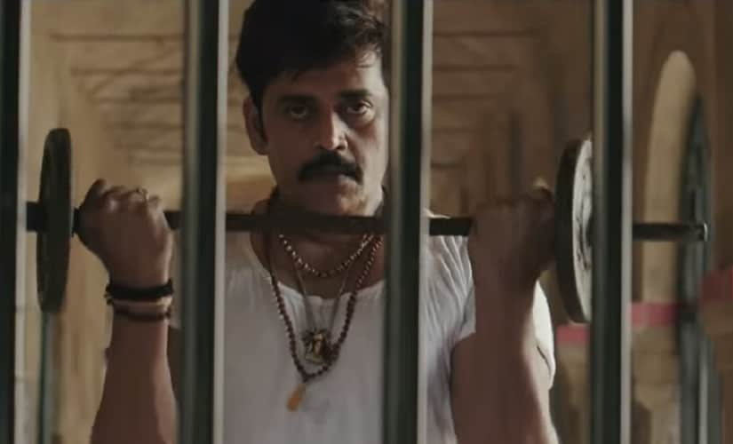 Ravi Kishan in Rangbaaz. Screenshot from YouTube