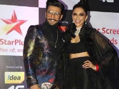Star Screen Awards 2018: Deepika Padukone tears up at Ranveer Singh's best actor acceptance speech