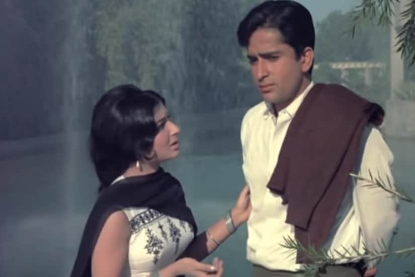 Sharmila Tagore and Shashi Kapoor in Waqt. Screenshot from YouTube