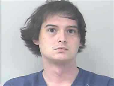 Florida man tries to pay for McDonald’s with bag of marijuana, arrested for drug possession Florida man tries to pay for McDonald’s with bag of marijuana, arrested for drug possession