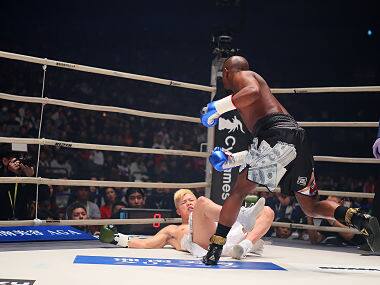 Floyd Mayweather floors Japan's Tenshin Nasukawa in just two minutes in New Year's Eve exhibition bout