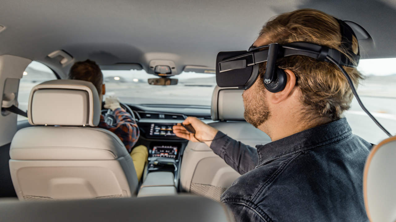Terughoudendheid Een bezoek aan grootouders Renderen Audi's in-car entertainment system turns your car into a VR movie theatre:  CES 2019- Technology News, Firstpost
