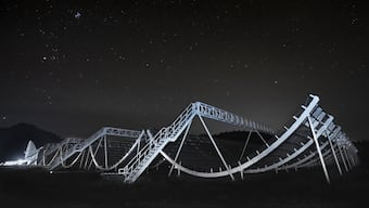 Scientists discover mysterious repeating radio waves from deep outside Milky Way