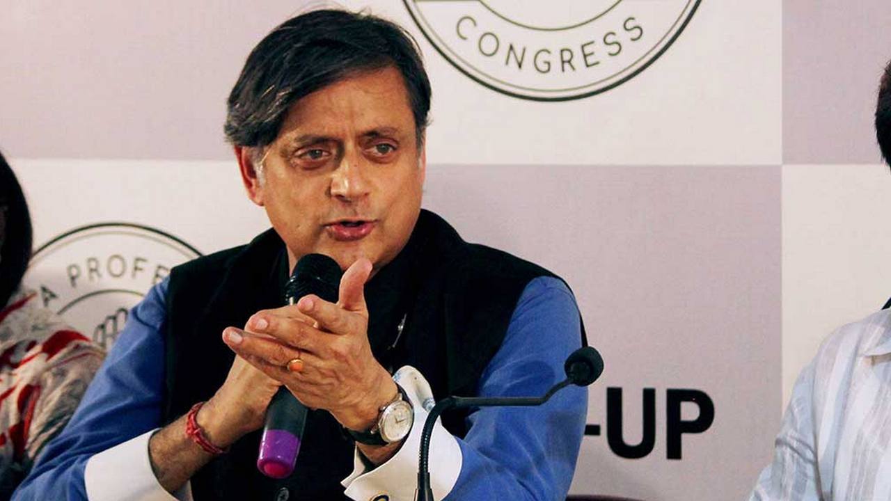 Shashi Tharoor moves Sports Bill to regulate online gaming and prevention of fraud Shashi Tharoor moves Sports Bill to regulate online gaming and prevention of fraud