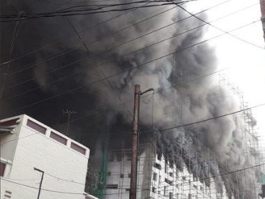 Nagpur: Fire breaks out in multi-storey building near Kingsway hospital; 20 people feared trapped Nagpur: Fire breaks out in multi-storey building near Kingsway hospital; 20 people feared trapped