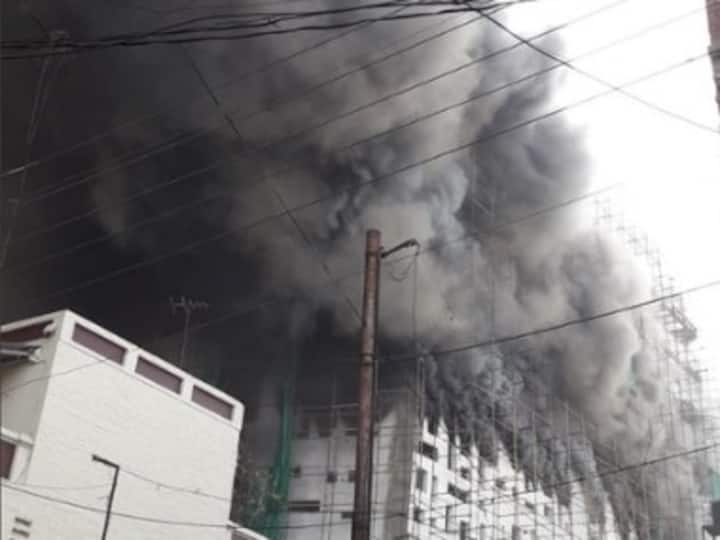 Nagpur: Fire breaks out in multi-storey building near Kingsway hospital; 20 people feared trapped
