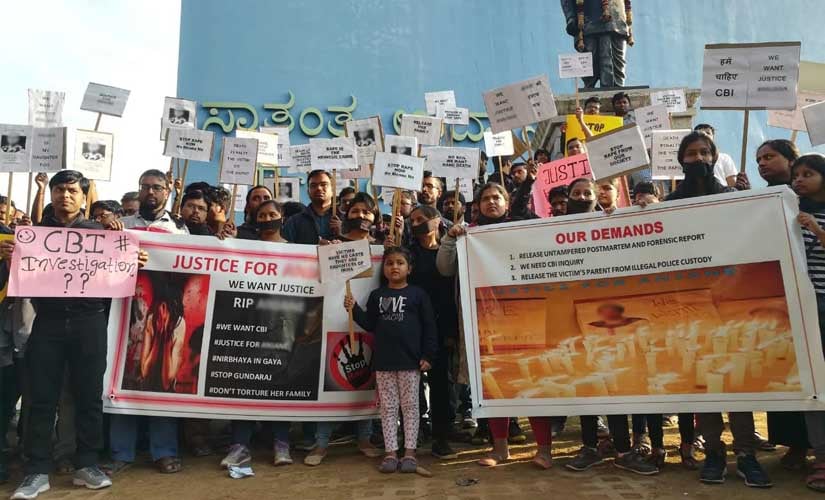 Protesters demanding justice for Gaya rape victim and her family in Bengaluru. Lakshmi Bavge/ 101Reporters