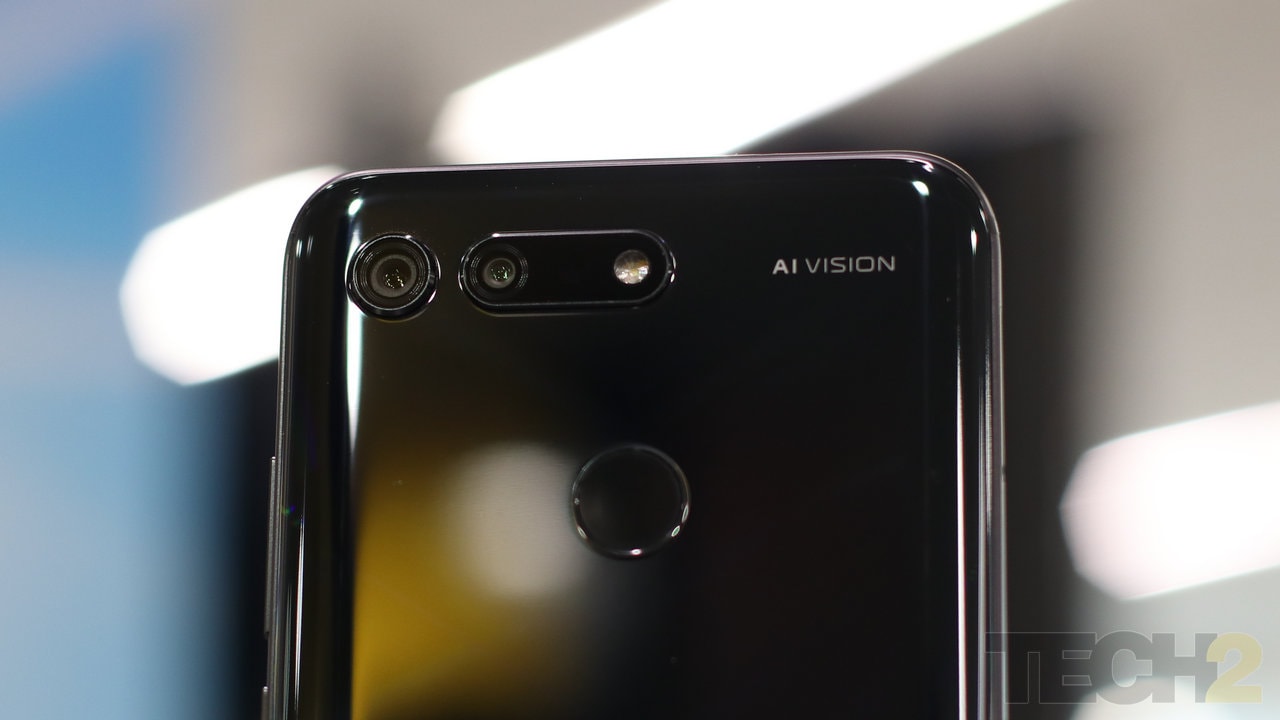 The camera assembly is made up of a main 48 MP camera. The strange looking capsule like ring next to it comprises of the 3D ToF (Time of Flight) sensor along with an LED flash. While the View 20 packs in core hardware that is comparable to the Mate 20 Pro, it skips on the Mate 20 Pro’s, triple-camera setup to cut down on price. The phone is expected to compete with the OnePlus 6T. Image: tech2/Omkar Patne
